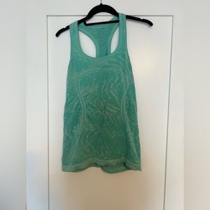 Lululemon fitted workout top